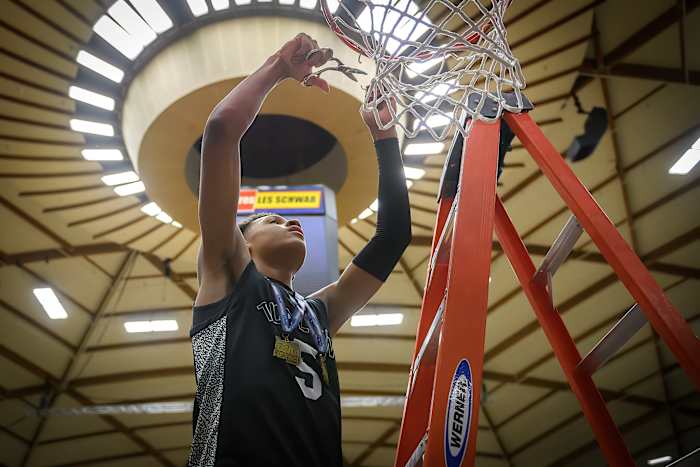 2023-3-11-Tualatin-WestLinn-Championship-Postgame-0602-NR-clear